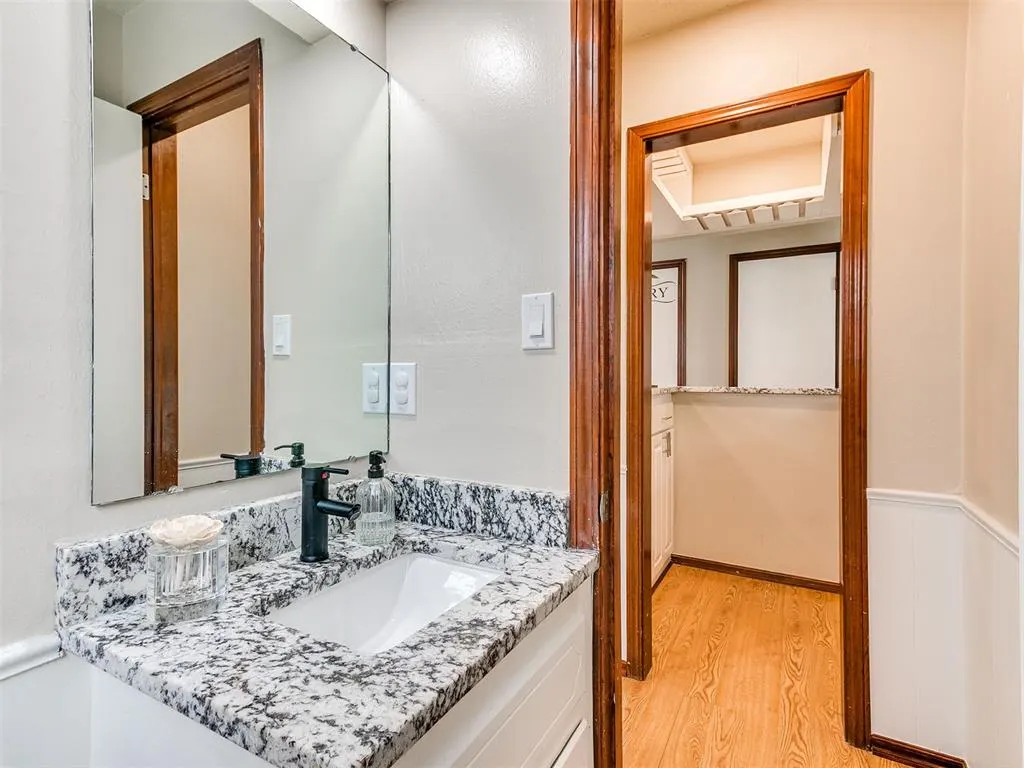 Photo 7 — 520 Jean Marie Drive, Norman, OK 73069