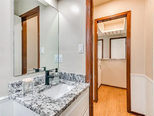 Photo 7 — 520 Jean Marie Drive, Norman, OK 73069