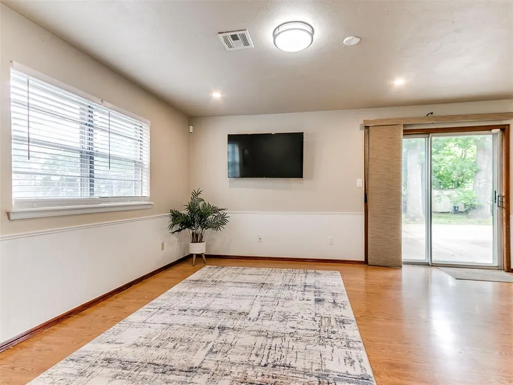 Photo 8 — 520 Jean Marie Drive, Norman, OK 73069