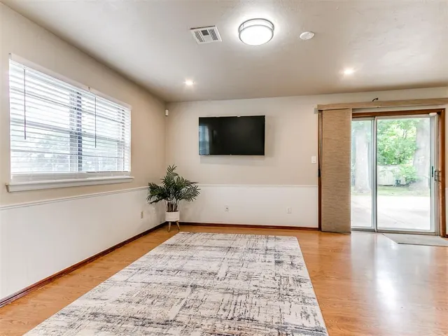 Photo 8 — 520 Jean Marie Drive, Norman, OK 73069