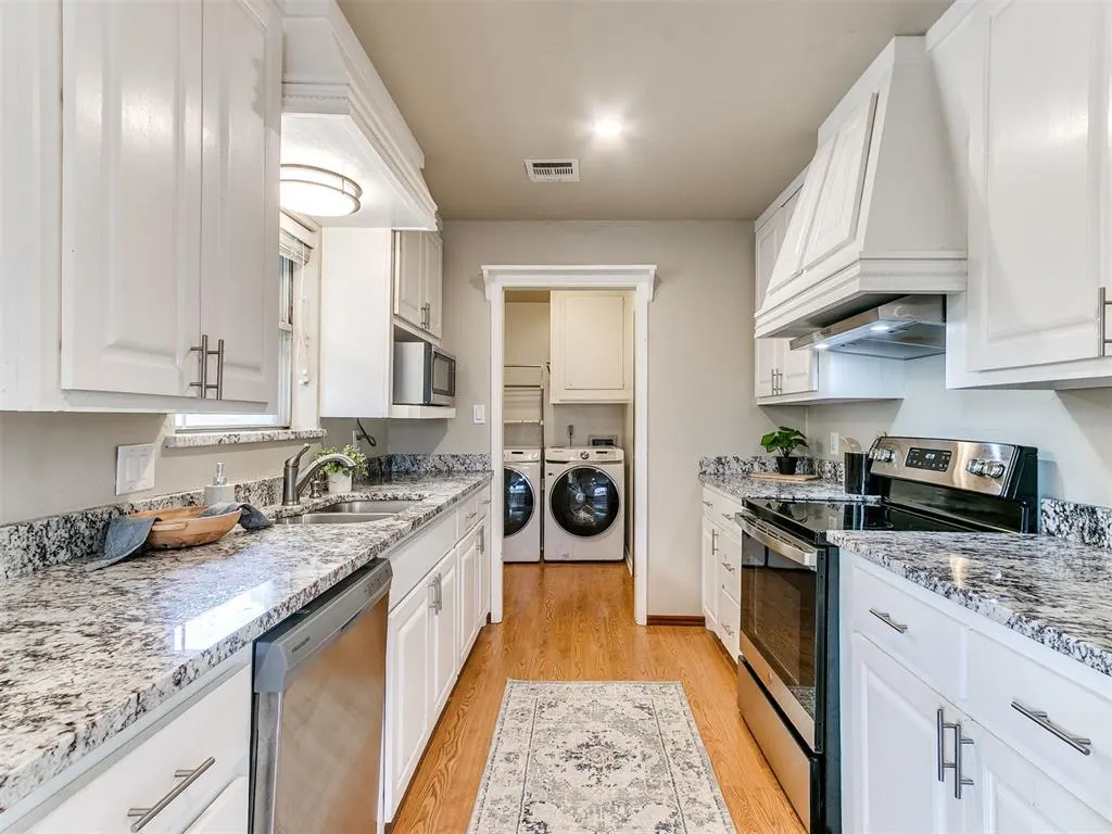 Photo 12 — 520 Jean Marie Drive, Norman, OK 73069