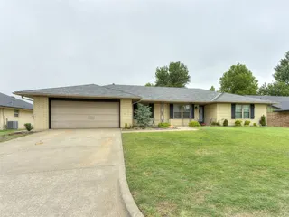 Sold home at 11017 NW 116th Street