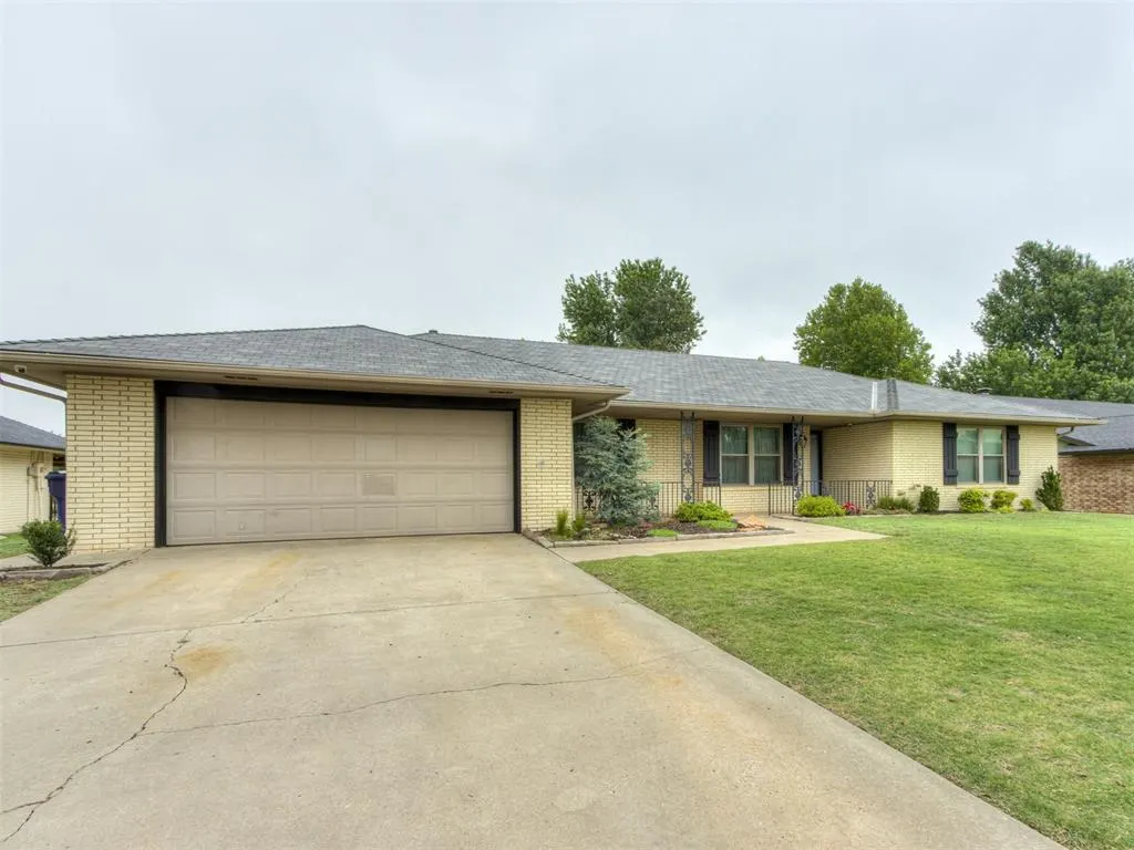 Photo 5 — 11017 NW 116th Street, Yukon, OK 73099