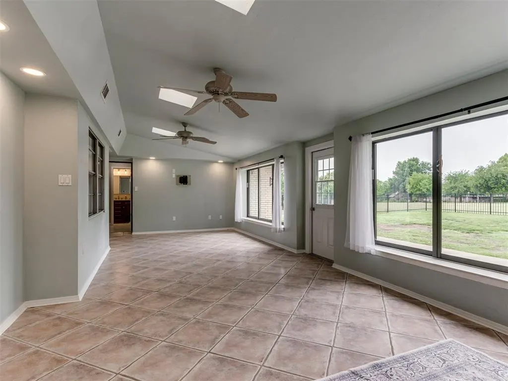 Photo 17 — 11017 NW 116th Street, Yukon, OK 73099