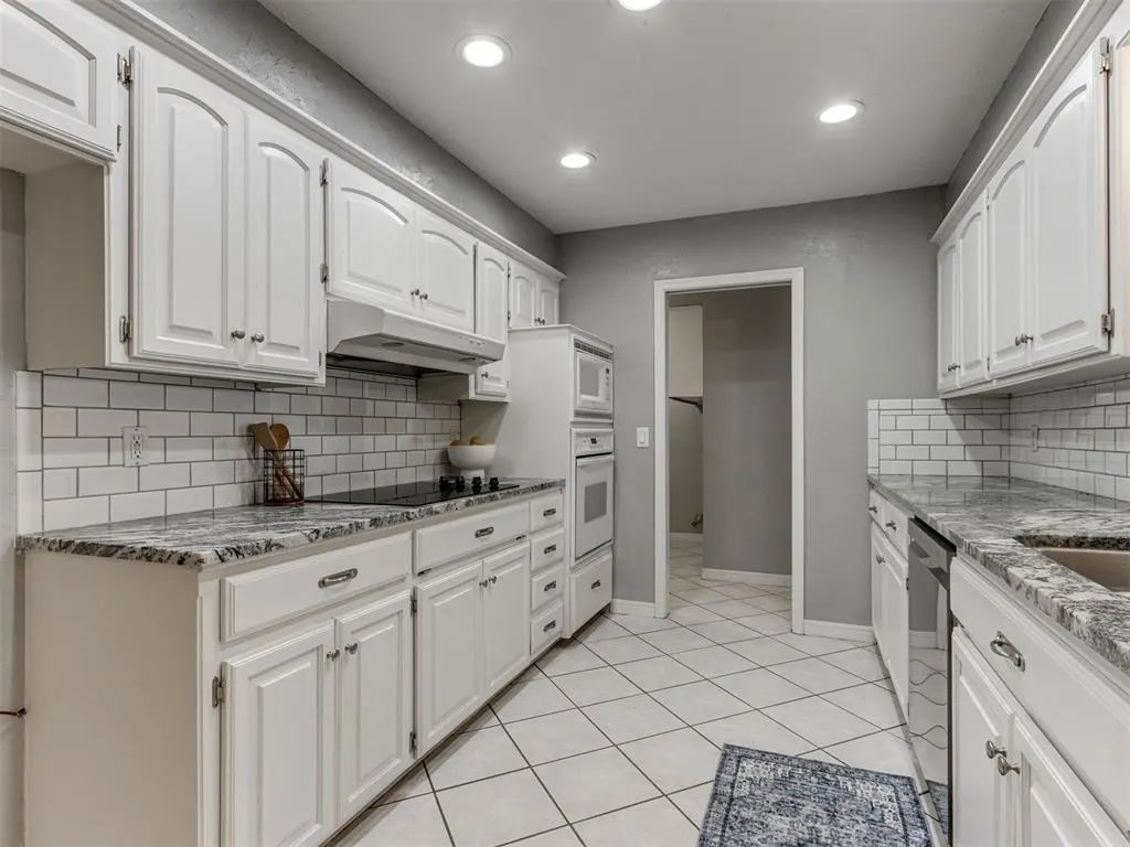 Photo 23 — 11017 NW 116th Street, Yukon, OK 73099
