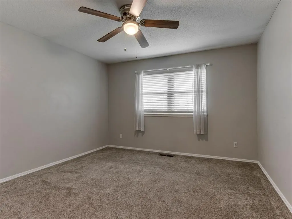 Photo 44 — 11017 NW 116th Street, Yukon, OK 73099