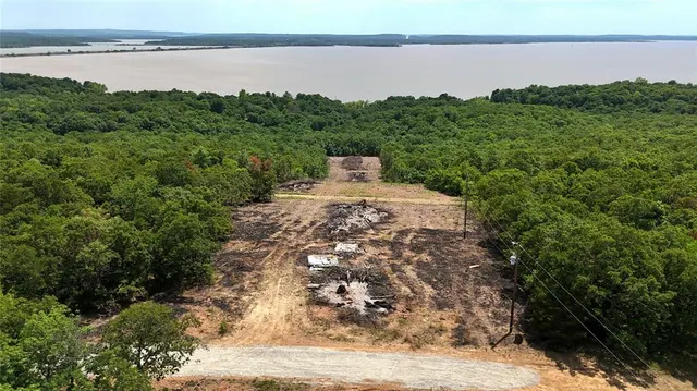 Photo 6 — Eagle Bluff Estates, Eufaula, OK 74432