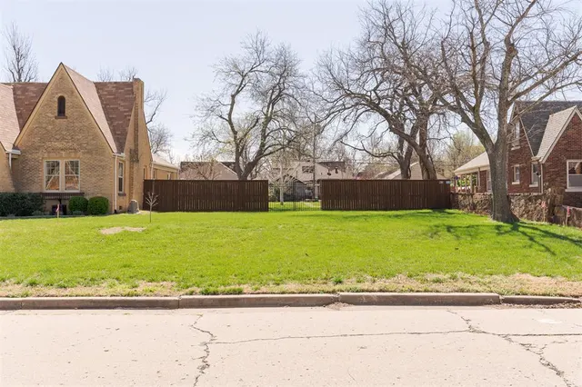 Photo 2 — 2216 NW 27th Street, Oklahoma City, OK 73107
