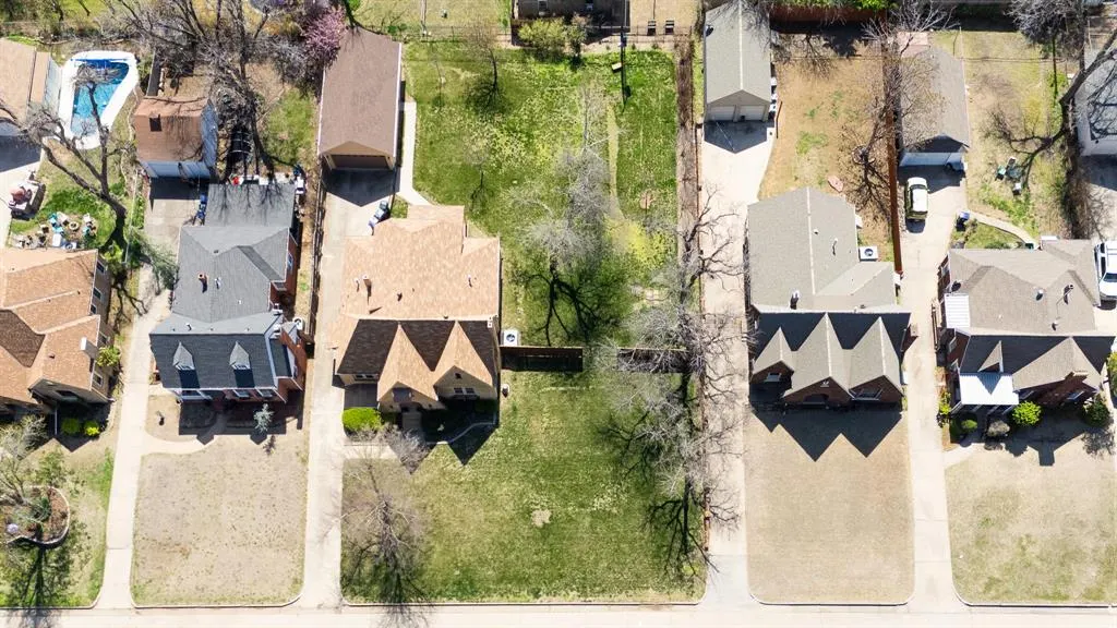 Photo 3 — 2216 NW 27th Street, Oklahoma City, OK 73107