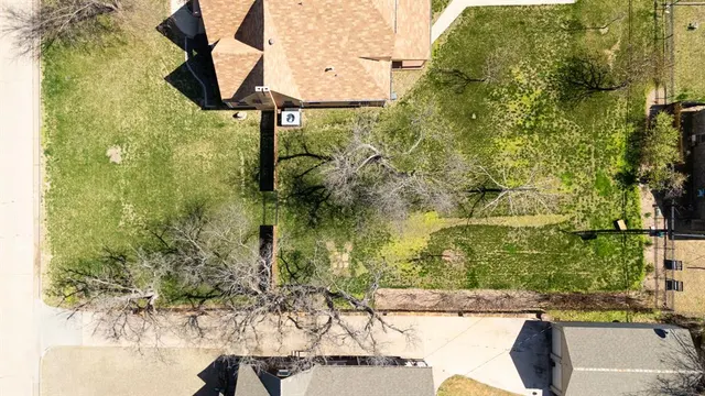 Photo 4 — 2216 NW 27th Street, Oklahoma City, OK 73107