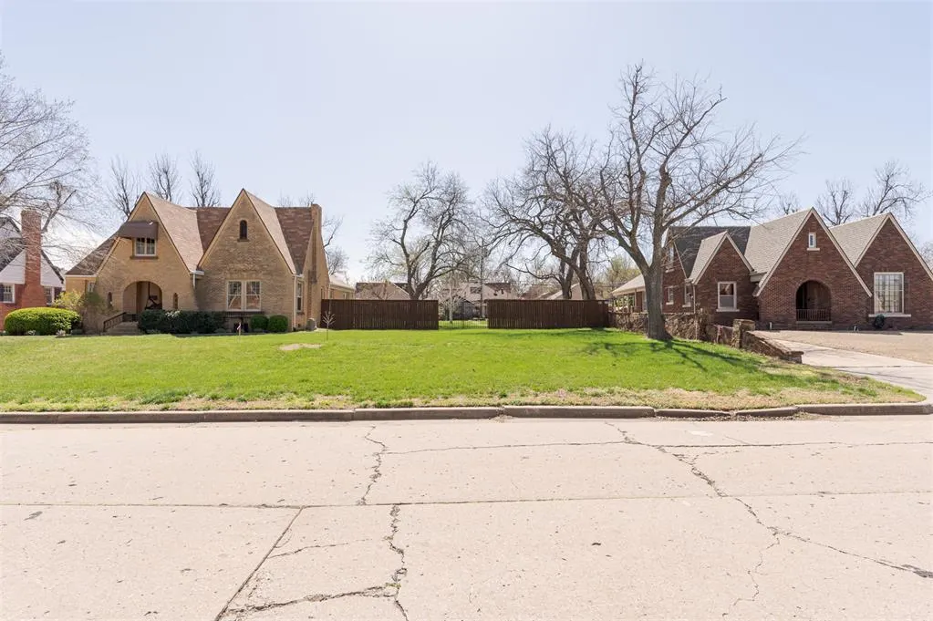 Photo 12 — 2216 NW 27th Street, Oklahoma City, OK 73107