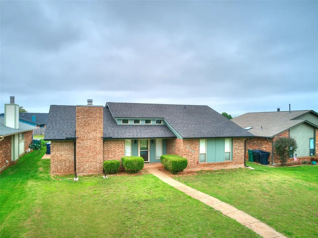 Photo 2 — 520 NW 138th Street, Edmond, OK 73013