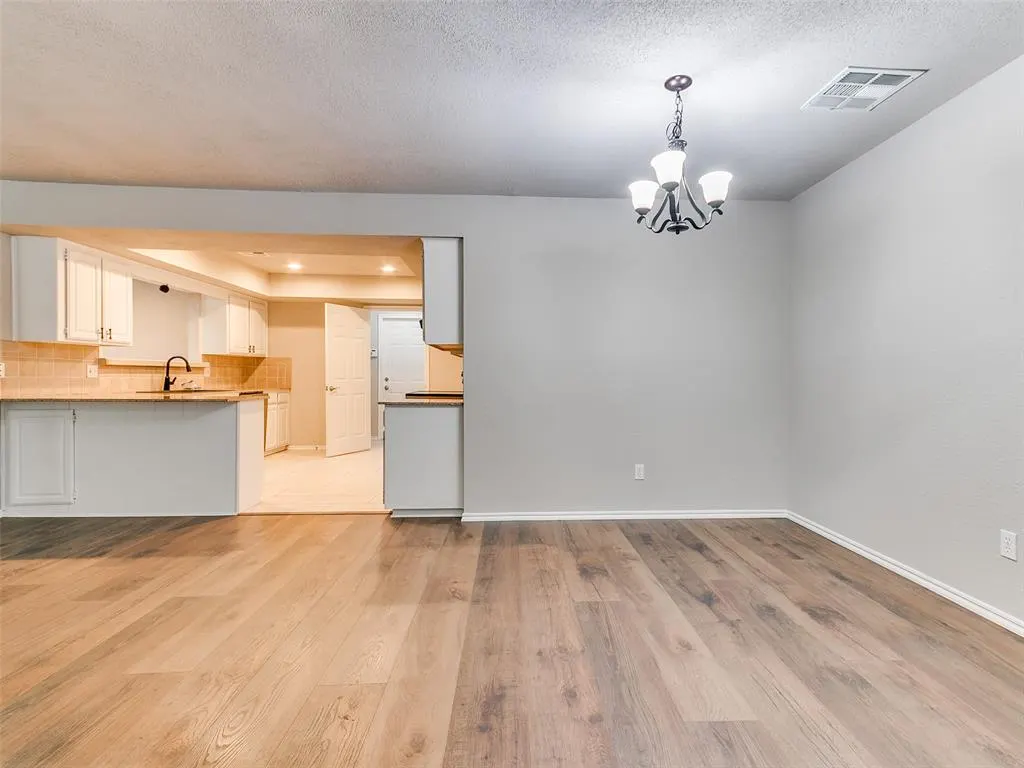 Photo 9 — 520 NW 138th Street, Edmond, OK 73013