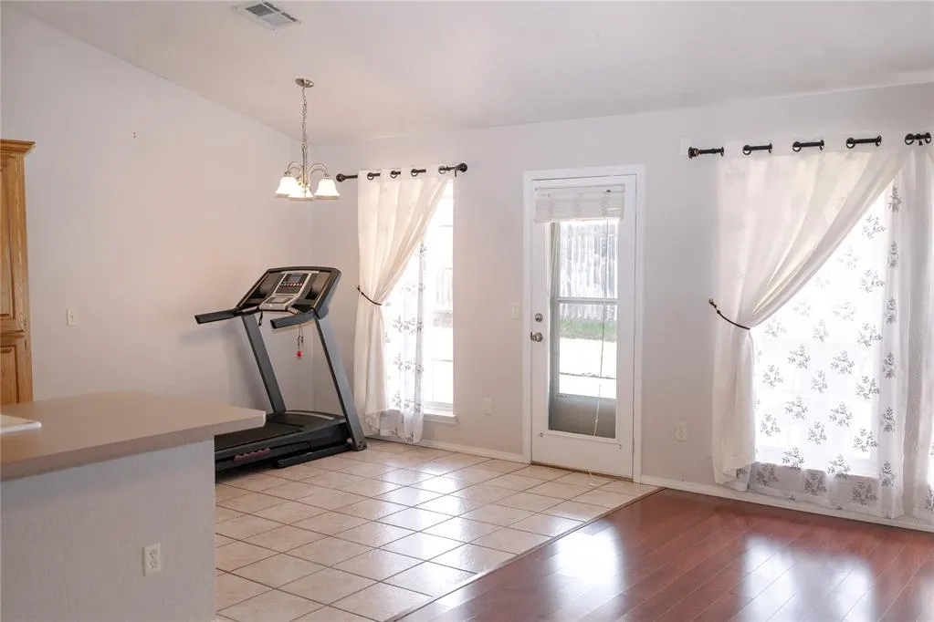 Photo 6 — 321 Peggy Drive, Elk City, OK 73644