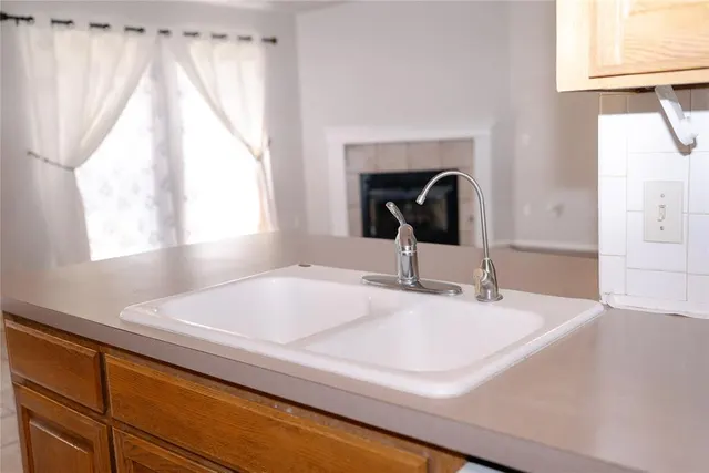 Photo 8 — 321 Peggy Drive, Elk City, OK 73644