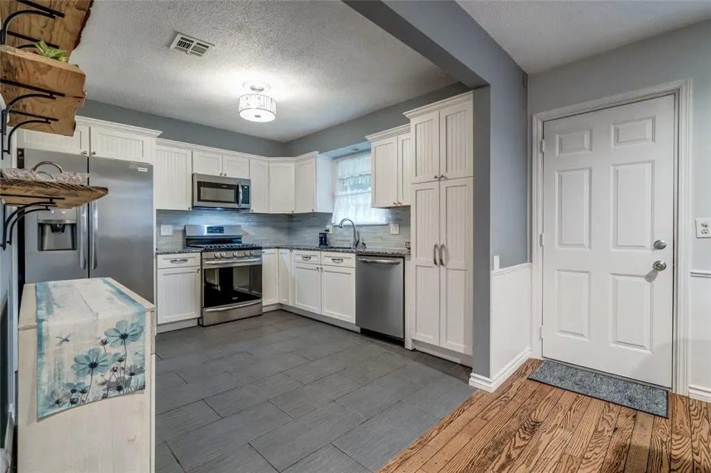 Photo 14 — 3108 N Markwell Avenue, Bethany, OK 73008
