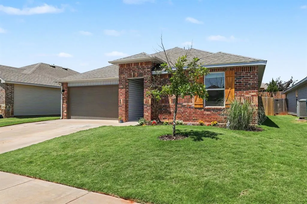 Photo 2 — 3513 Furrow Drive, Yukon, OK 73099