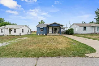 Sold home at 7205 NW 46th Street