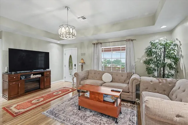 Photo 7 — 4043 NW 8th Street, Oklahoma City, OK 73107