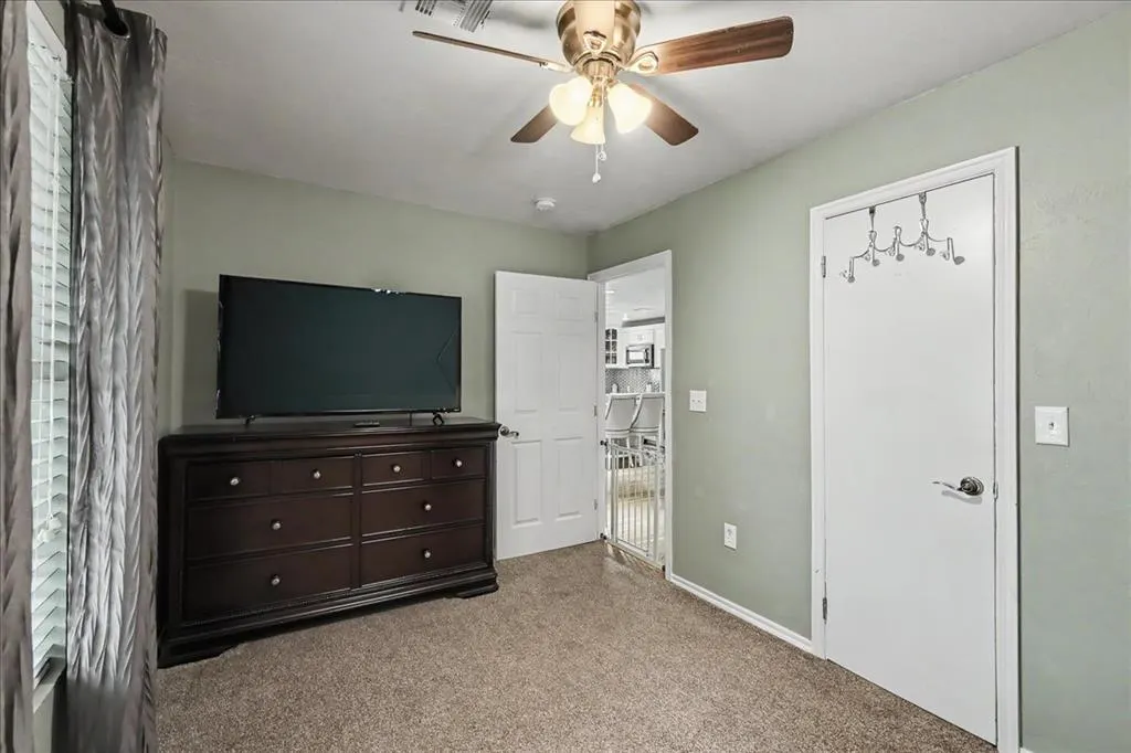 Photo 32 — 4043 NW 8th Street, Oklahoma City, OK 73107
