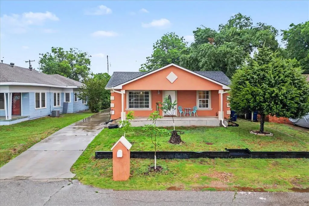 Front exterior — 4043 NW 8th Street, Oklahoma City, OK 73107