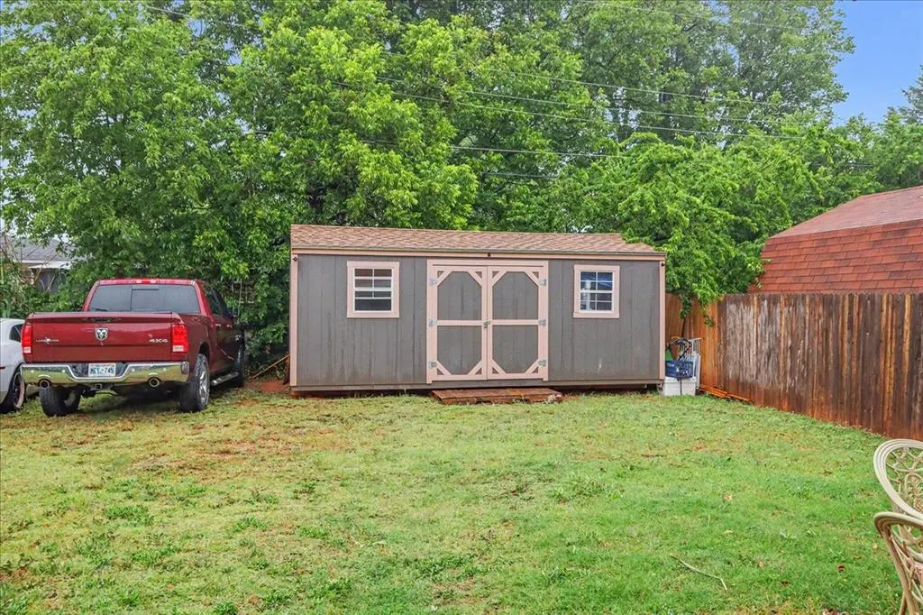 Photo 36 — 4043 NW 8th Street, Oklahoma City, OK 73107