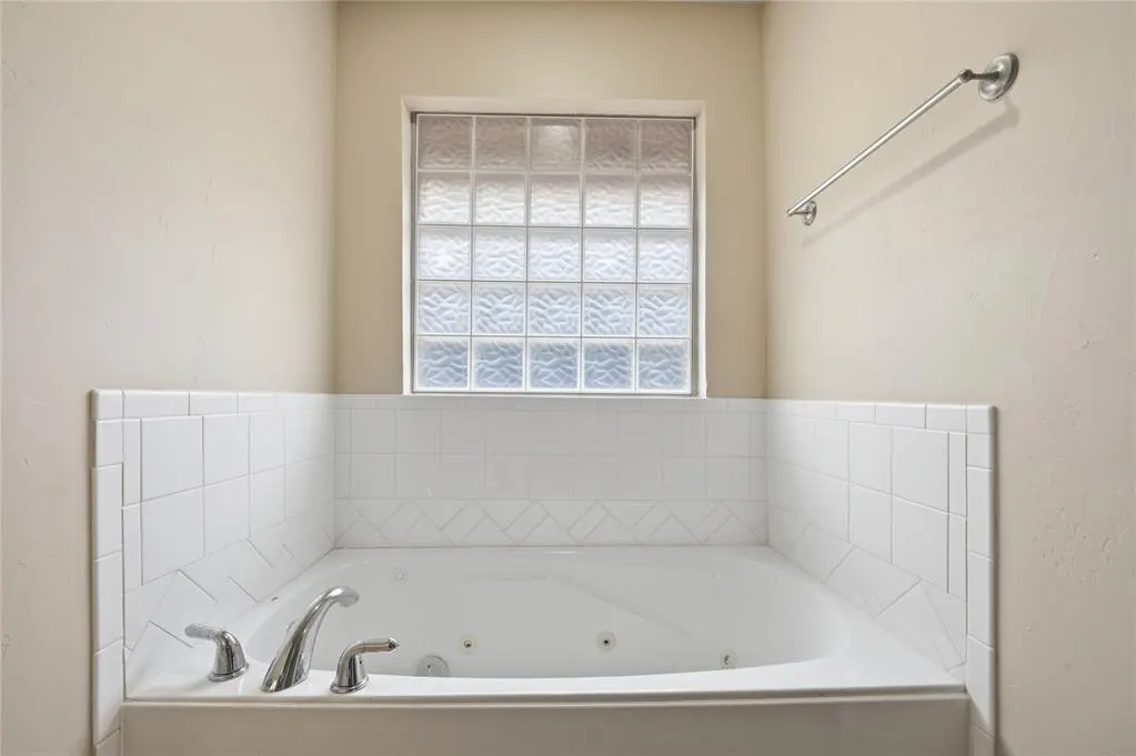 Photo 17 — 1420 Parke Avenue, Midwest City, OK 73130