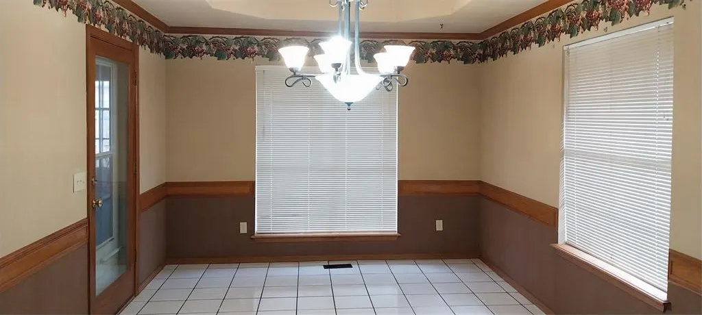 Photo 5 — 441 Cactus Road, Yukon, OK 73099