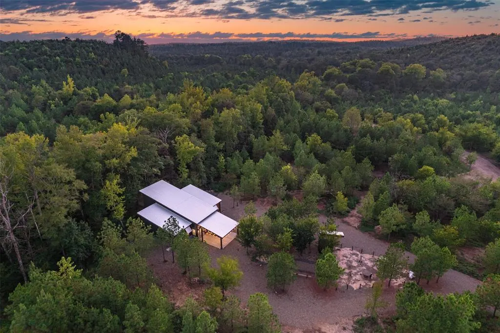 Photo 2 — 144 Hidden Pines Loop, Broken Bow, OK 74728