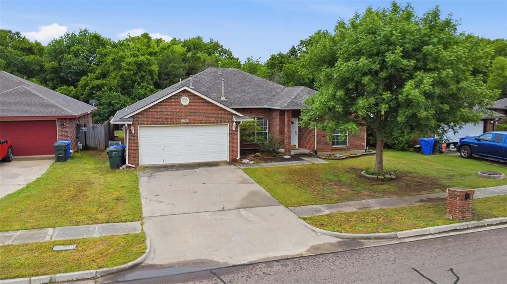 Front exterior — 1708 Parkridge Drive, Norman, OK 73071