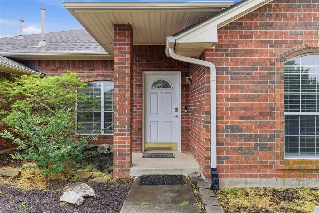 Photo 3 — 1708 Parkridge Drive, Norman, OK 73071