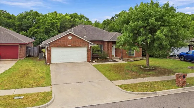 Photo 4 — 1708 Parkridge Drive, Norman, OK 73071