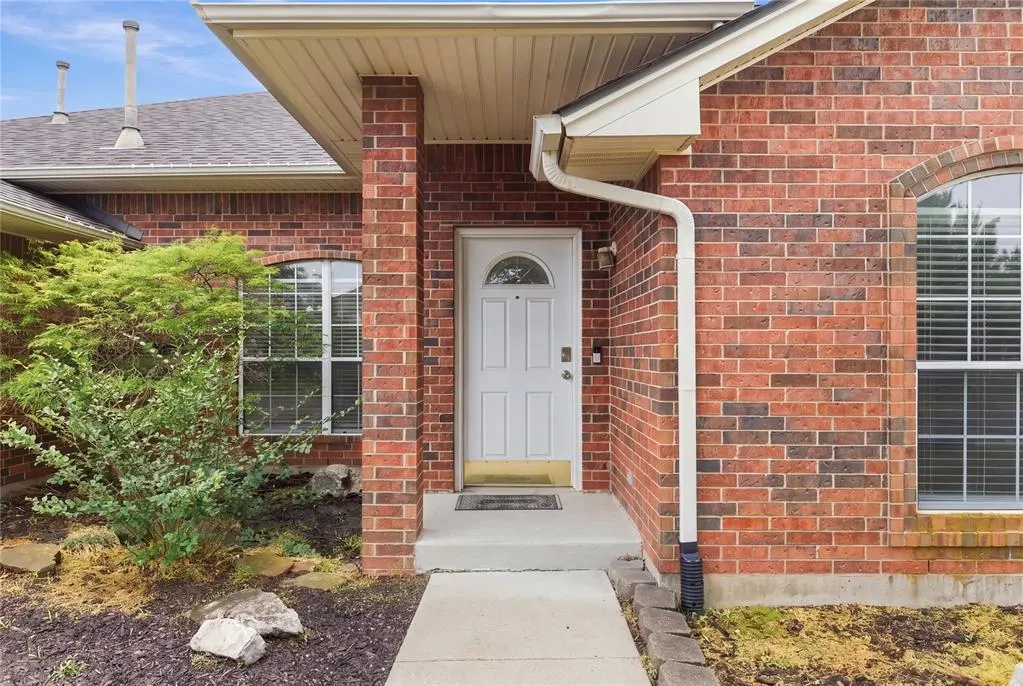 Photo 3 — 1708 Parkridge Drive, Norman, OK 73071