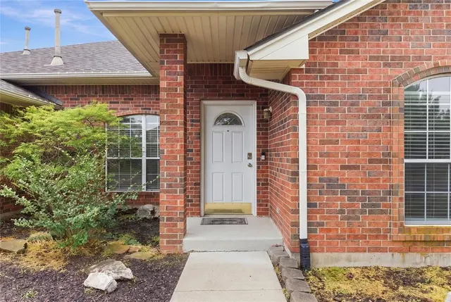 Photo 3 — 1708 Parkridge Drive, Norman, OK 73071