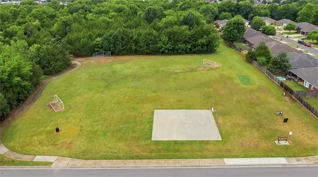Photo 2 — 1708 Parkridge Drive, Norman, OK 73071