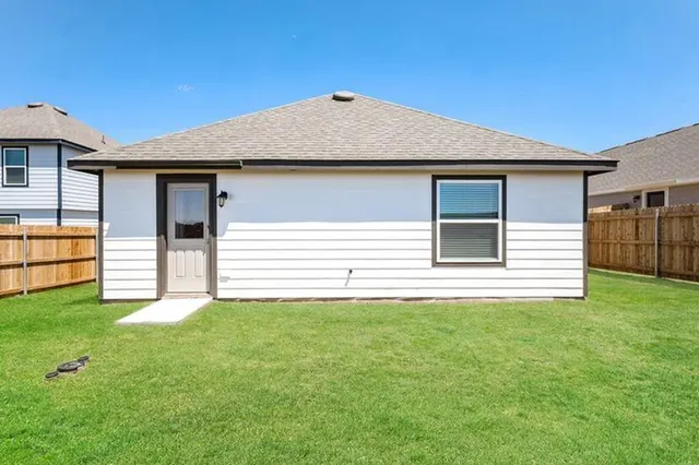 Photo 3 — 1810 Crimson Lake Boulevard, El Reno, OK 73036