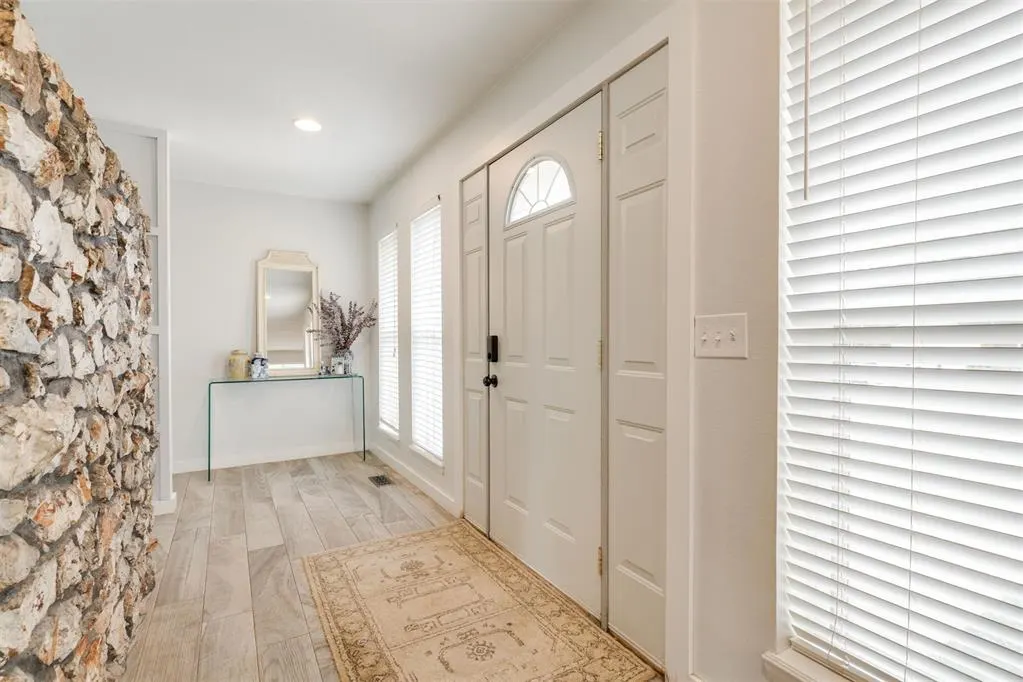 Photo 7 — 3820 NW 68th Street, Oklahoma City, OK 73116