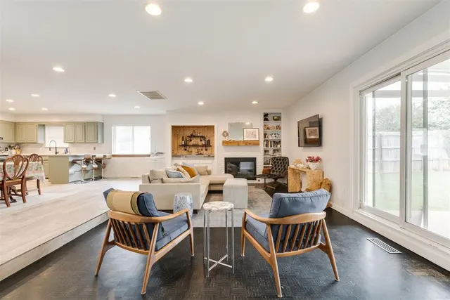 Photo 8 — 3820 NW 68th Street, Oklahoma City, OK 73116