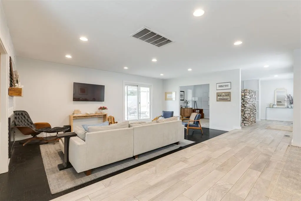 Photo 9 — 3820 NW 68th Street, Oklahoma City, OK 73116