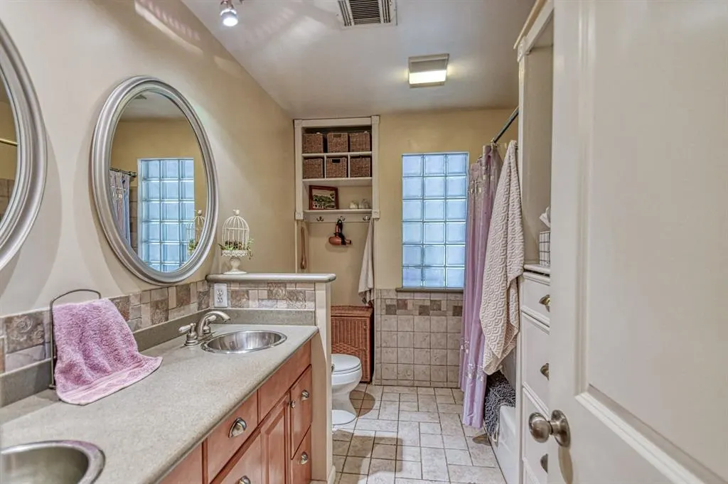 Photo 10 — 405 S Council Road, Newcastle, OK 73065