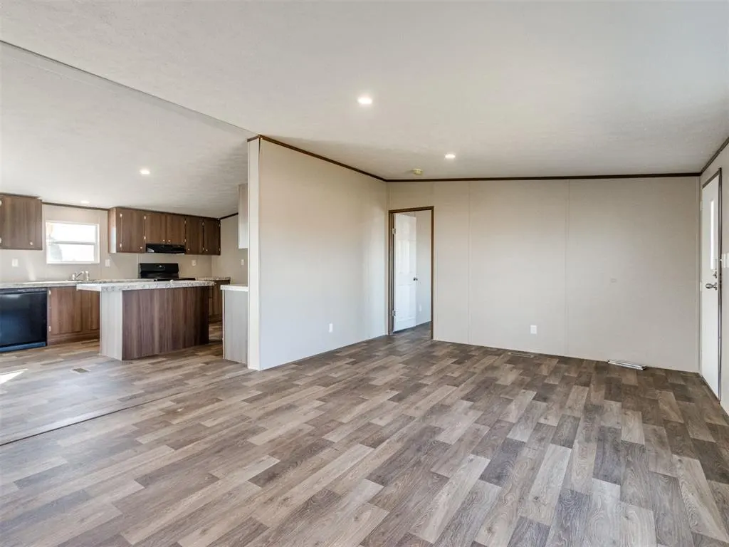 Photo 3 — 21222 Prairie View Road, Blanchard, OK 73080