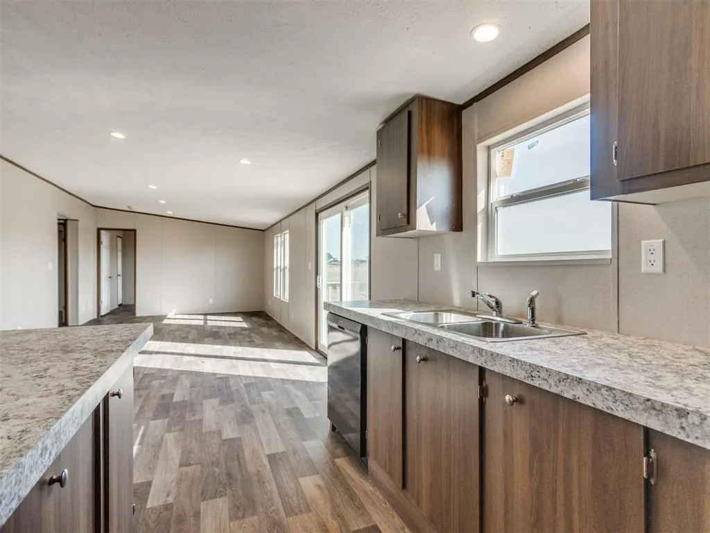 Photo 11 — 21222 Prairie View Road, Blanchard, OK 73080