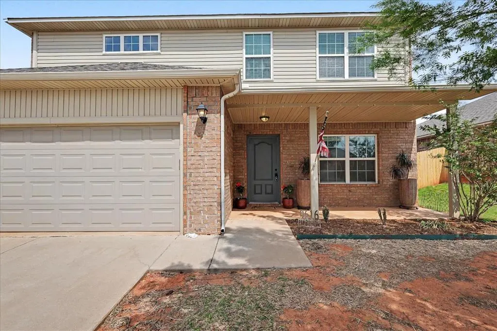 Photo 5 — 9616 Eli Drive, Moore, OK 73160