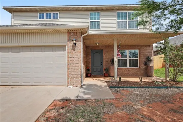 Photo 5 — 9616 Eli Drive, Moore, OK 73160