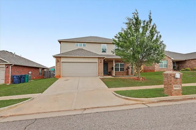 Photo 4 — 9616 Eli Drive, Moore, OK 73160