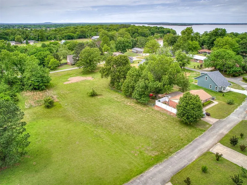 Photo 11 — 1749 Rockford Drive, Eufaula, OK 74432