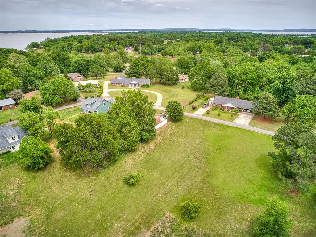 Photo 14 — 1749 Rockford Drive, Eufaula, OK 74432