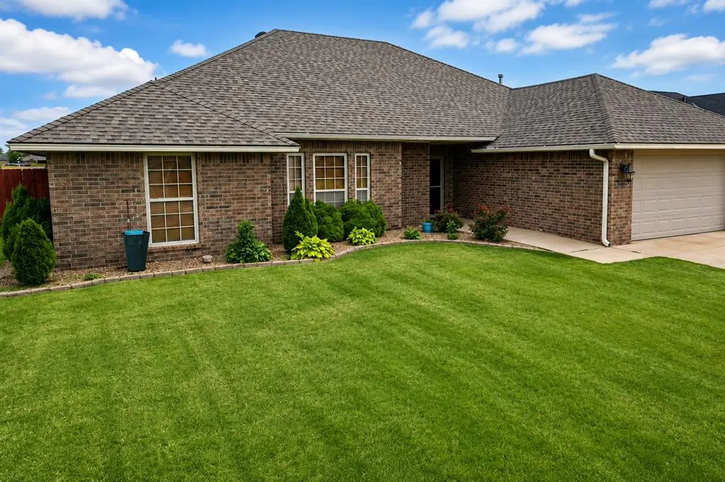 Front exterior — 3101 White Tail Drive, Altus, OK 73521