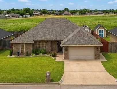 Photo 3 — 3101 White Tail Drive, Altus, OK 73521
