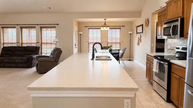 Photo 5 — 3101 White Tail Drive, Altus, OK 73521